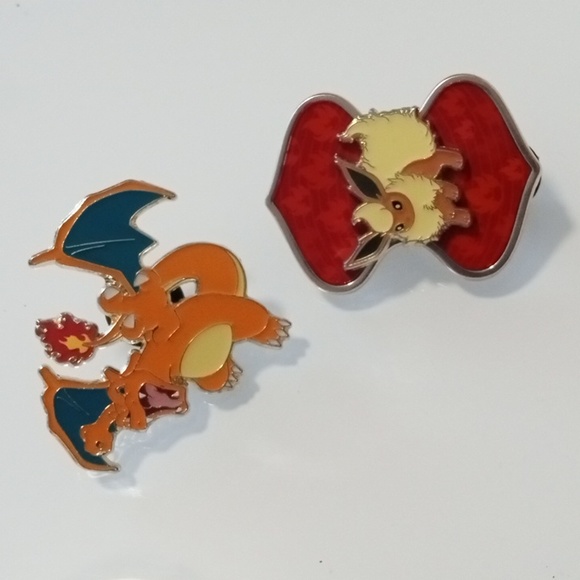 Pokemon Charizard & Flareon Pokemon Collectors Pins (X2 bundle) - Picture 1 of 13